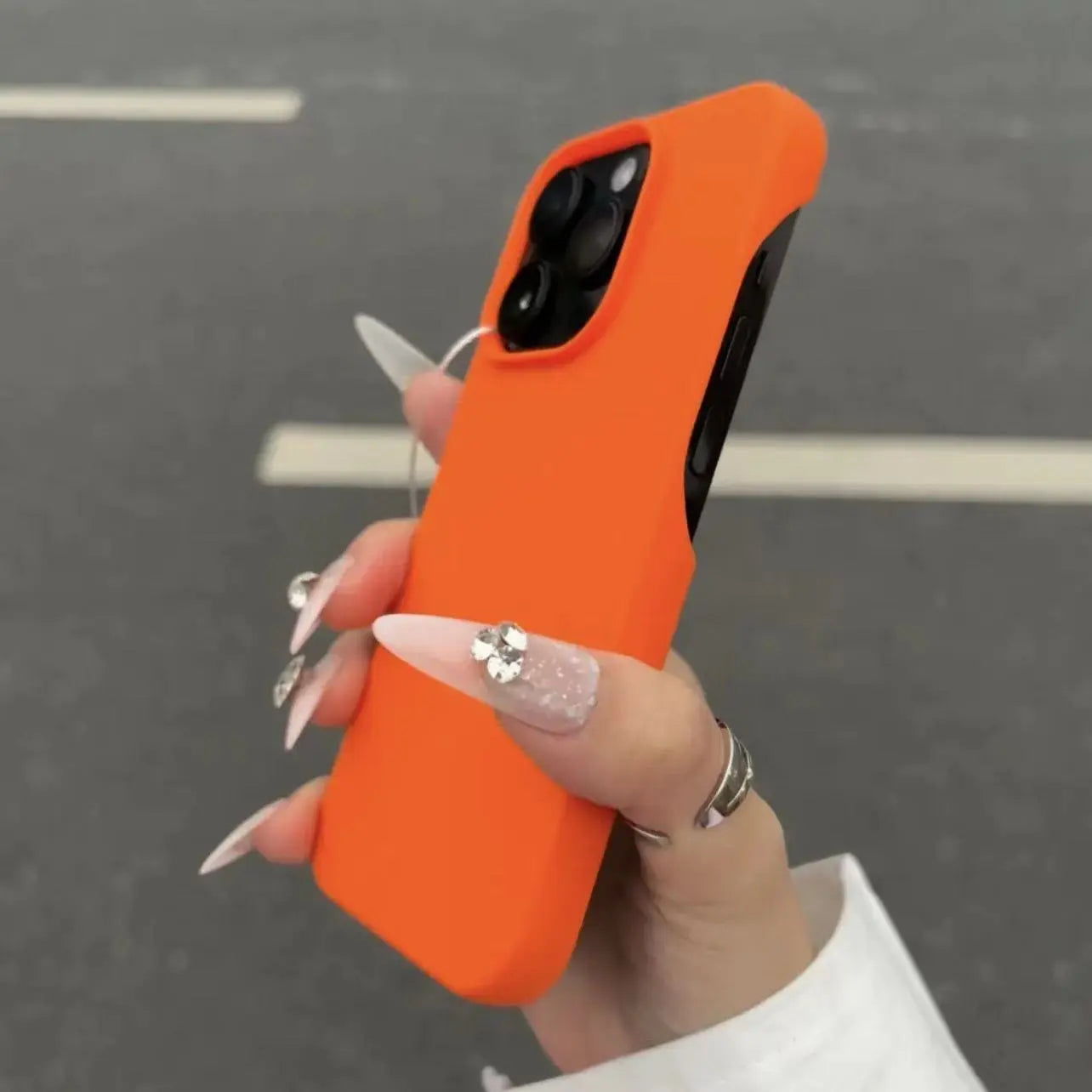 Funda iPhone Semirrígida de Silicona Esmerilada - Protección Elegante Antihuellas